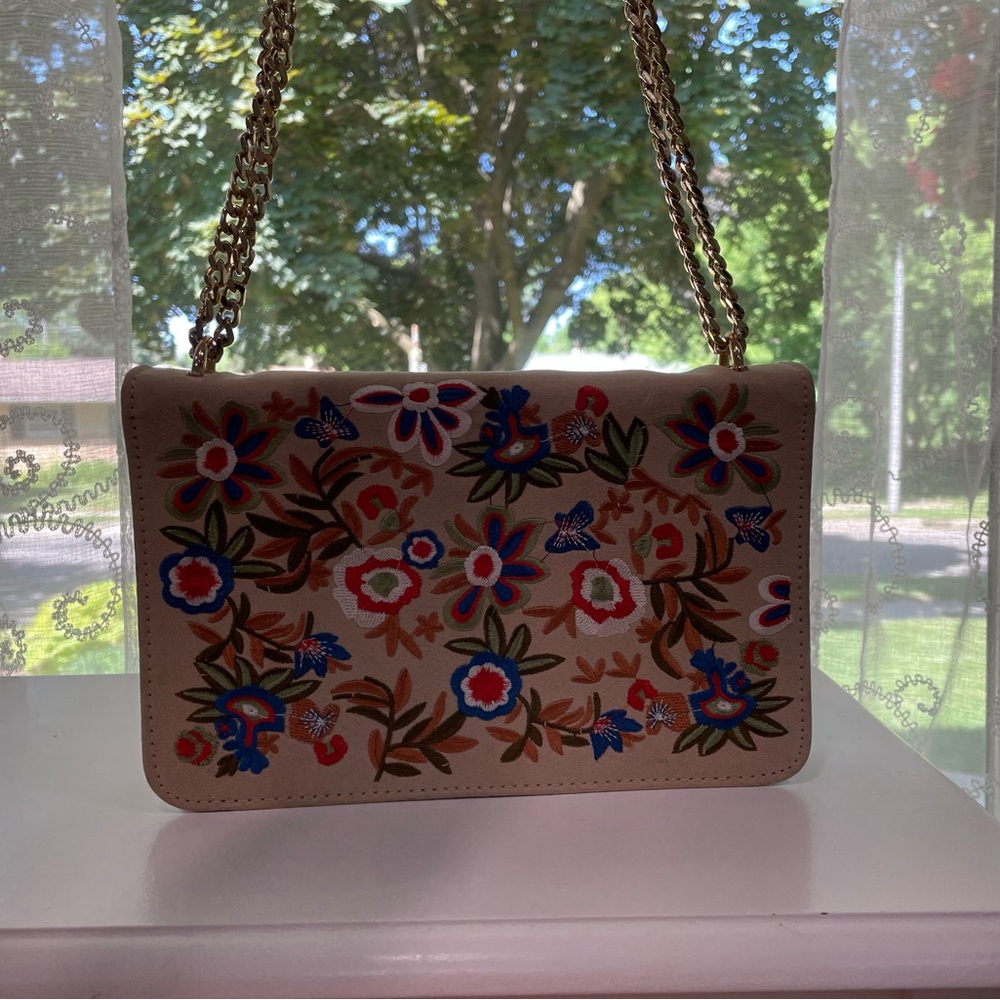 ALDO Embroidered Floral Crossbody Bag with Gold Chain Strap - Picture 2 of 6